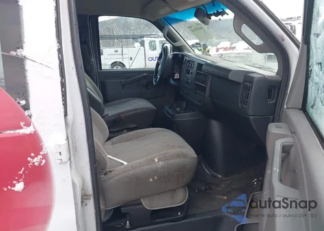 2017 Chevrolet Express 2500 Work Van из США, поврежденный, VIN 1GCWGAFF1H1106941